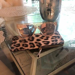 Quay “very busy” sunglasses